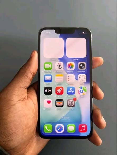 iPhone 13 photo 1