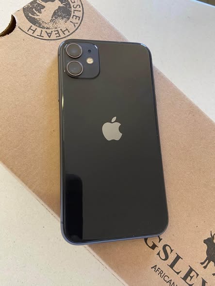 iPhone 11 photo 3