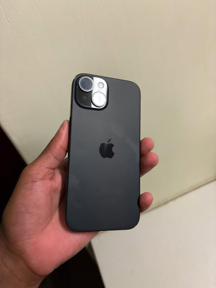 iPhone 15 photo 2