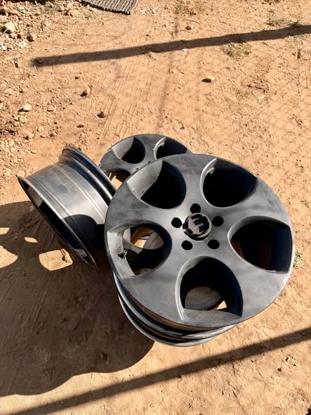 17 inches GTI rims x4 photo 2