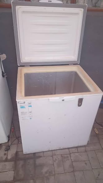 Deepfreezer 210 litres photo 1