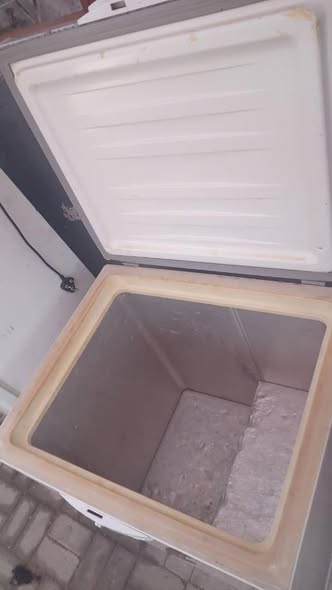 Deepfreezer 210 litres photo 2