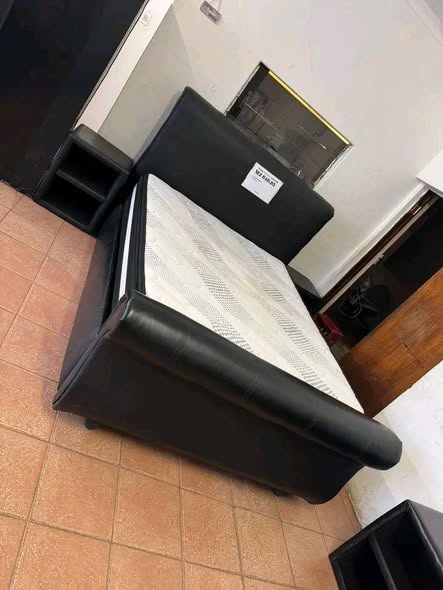 COMBO SALE [BED WITH HEADBOARD] photo 4