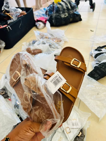 Zara sadals photo 1