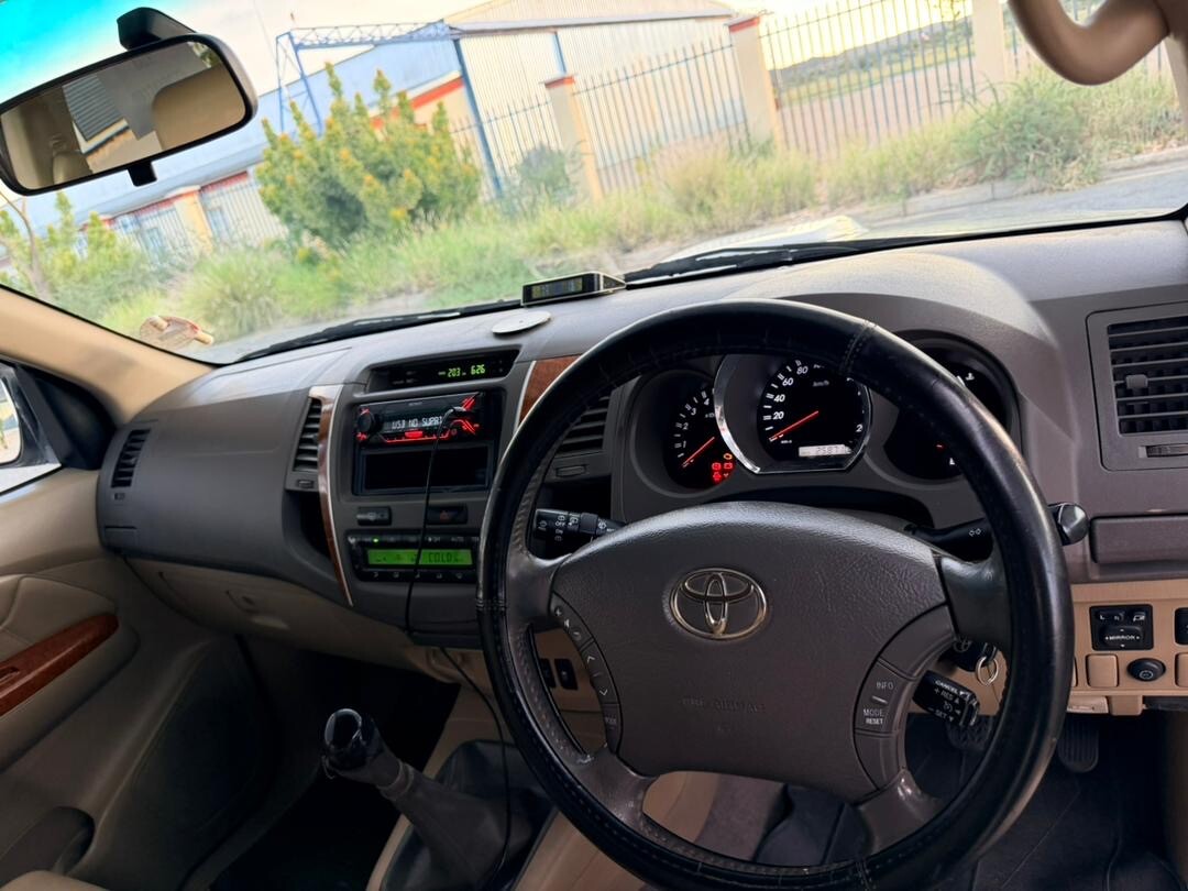 Toyota fortuner 3.0 D4D photo 5