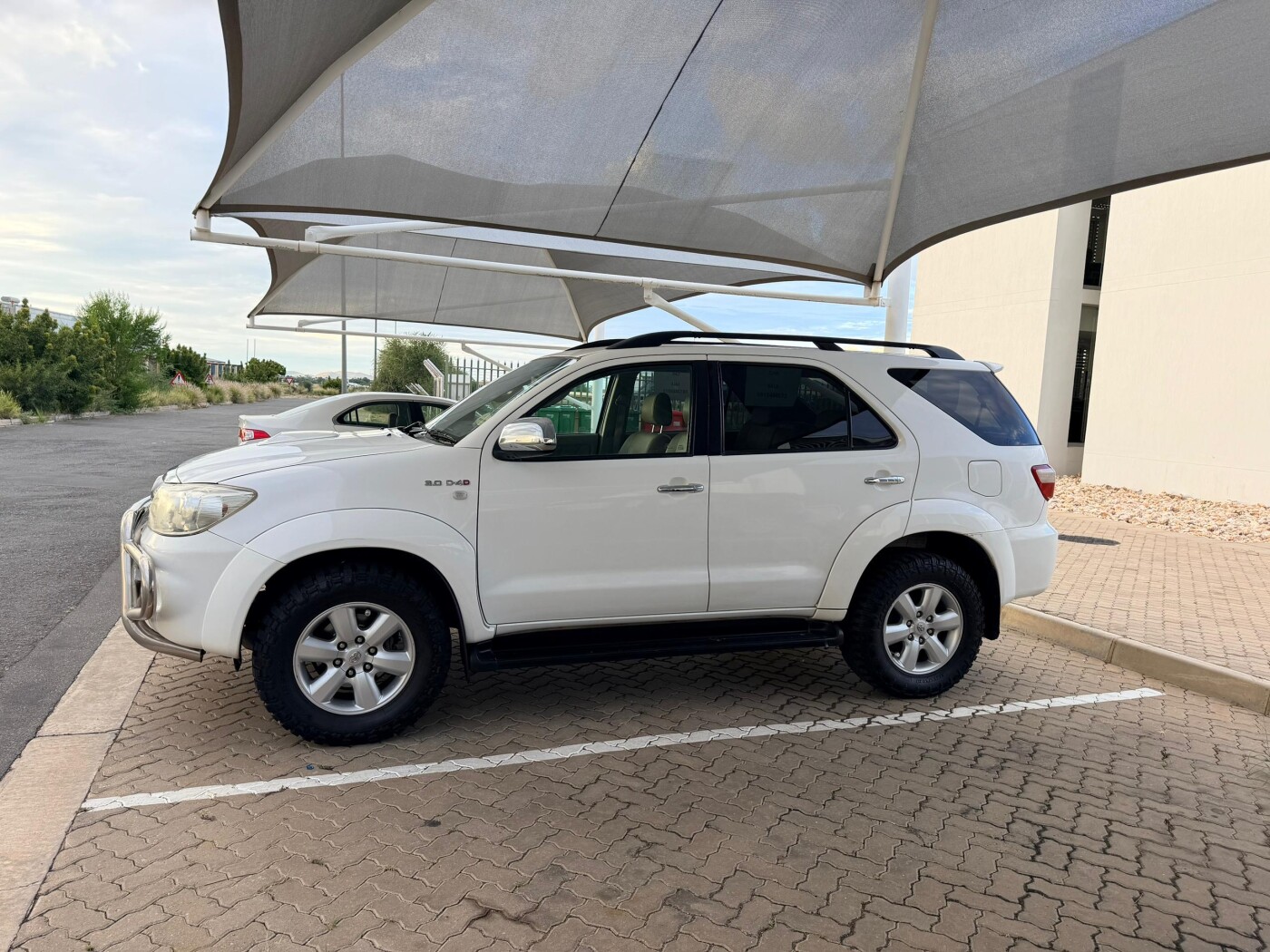 Toyota fortuner 3.0 D4D photo 2