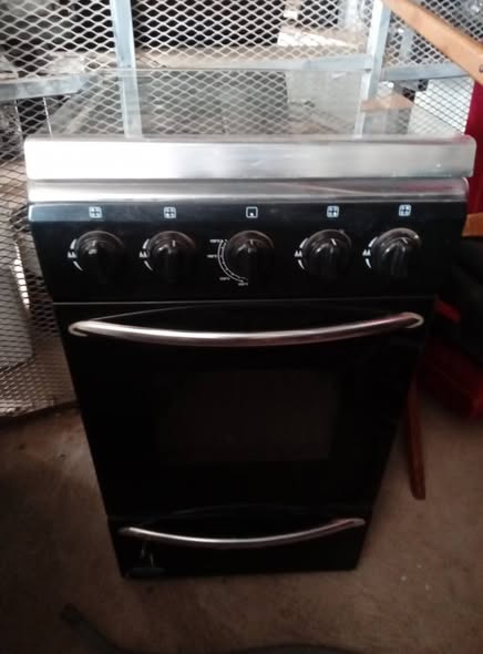 Defy 4 plate gas stove photo 3