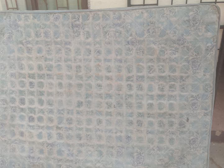 Double bed mattress photo 1