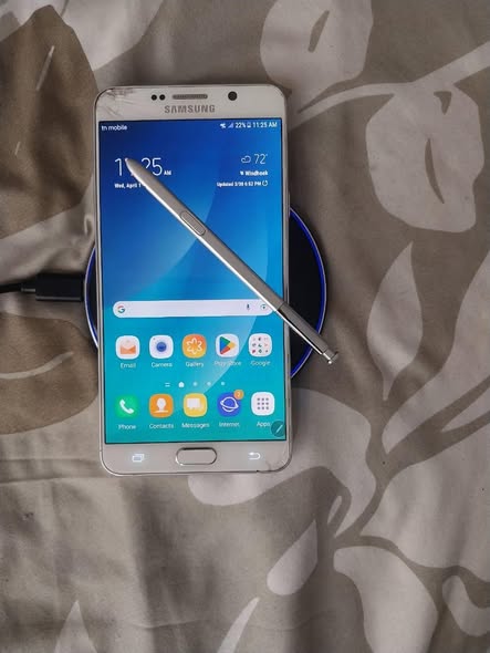 Samsung Galaxy Note 5 photo 1