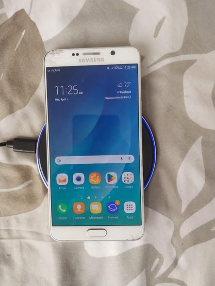 Samsung Galaxy Note 5 photo 2
