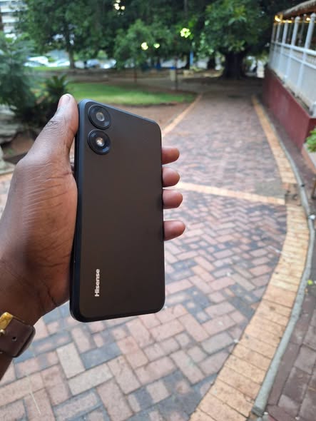 Hisense U61 photo 1
