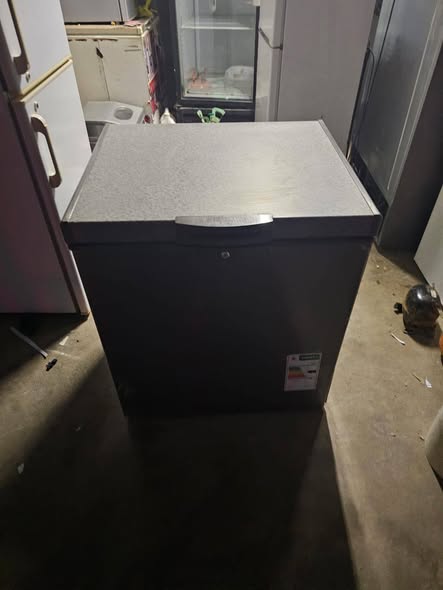 210 litres deep freezer photo 2