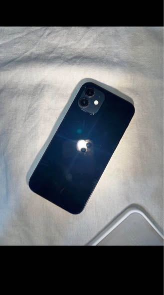 iPhone 12 photo 2