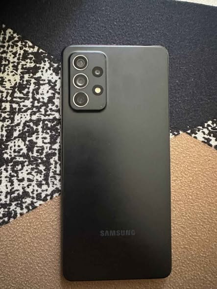 Samsung A72s photo 2