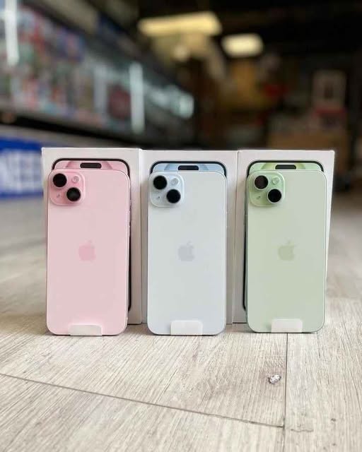 iPhone 15 photo 1