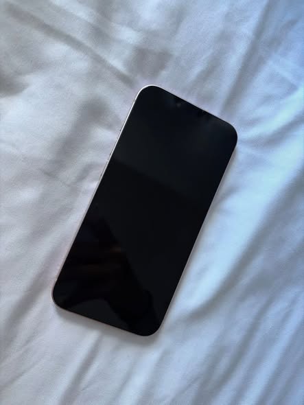 iPhone 13 photo 2