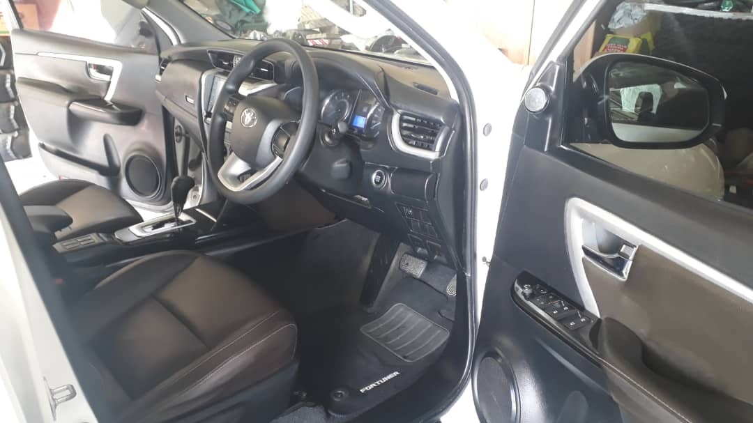 2019 Toyota Fortuner 2.4 GD6 for sale!!! photo 6