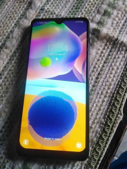 Samsung A31 photo 1
