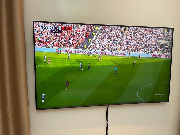 Samsung 55” smart Tv photo 1