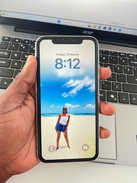IPhone XR (128GB) photo 1