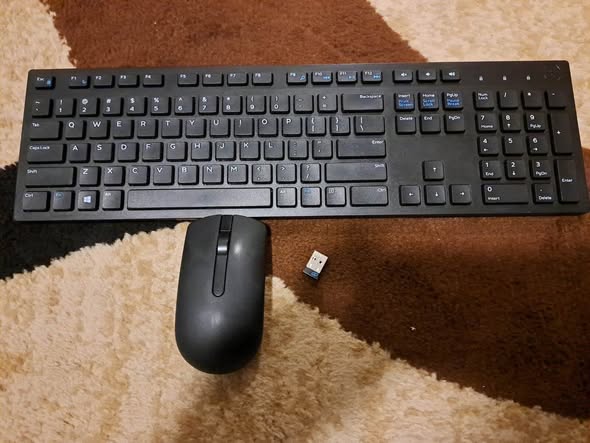 DELL WIRELESS  KEYBOARD photo 1
