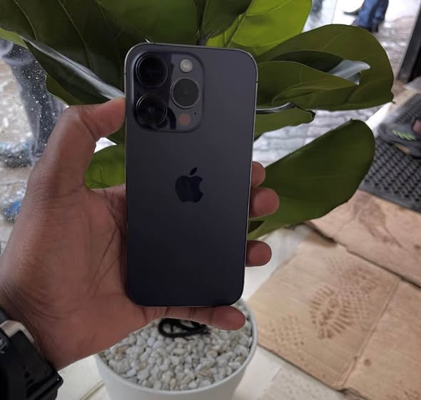 iPhone 14 Pro photo 1