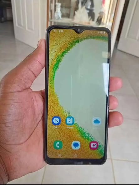 Samsung A04e photo 1