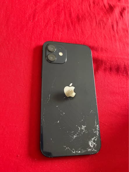 iPhone 12 photo 2