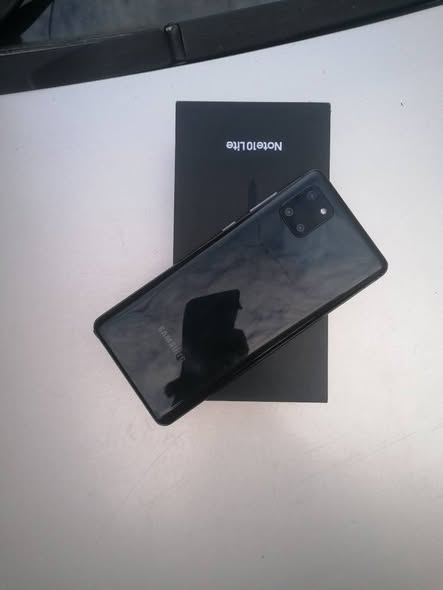 Samsung note 10 lite photo 2