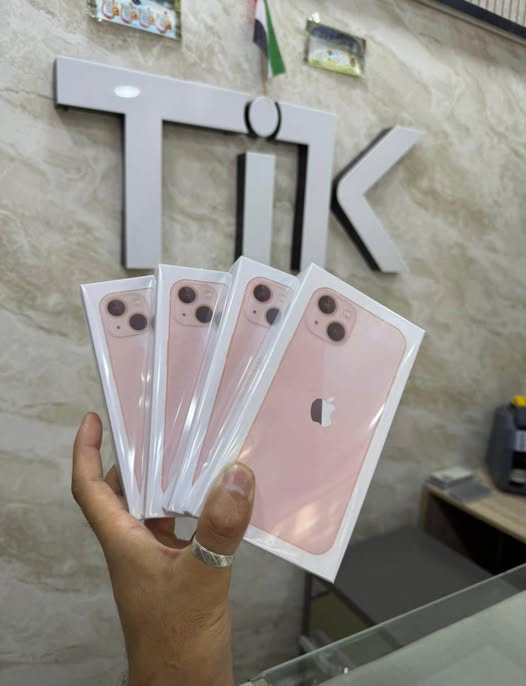 iPhone 13 photo 1