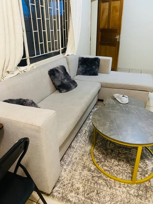 L-shape sofa photo 1