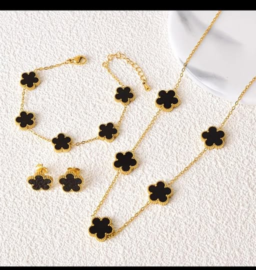 Jewellery sets photo 1