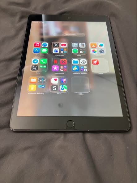 9th Generation iPad photo 1
