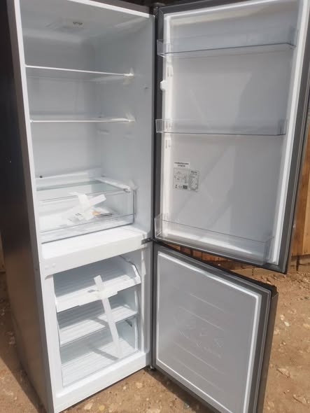 Hisense fridge photo 3