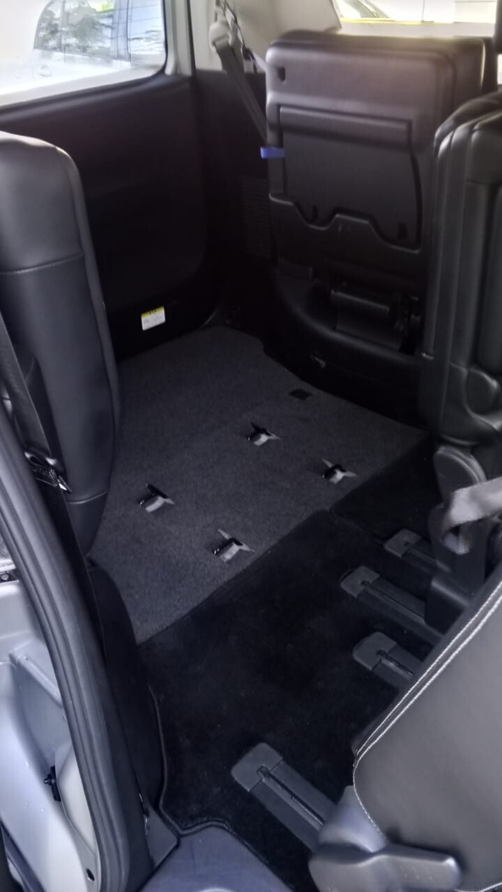 2015 Nissan Serena photo 9
