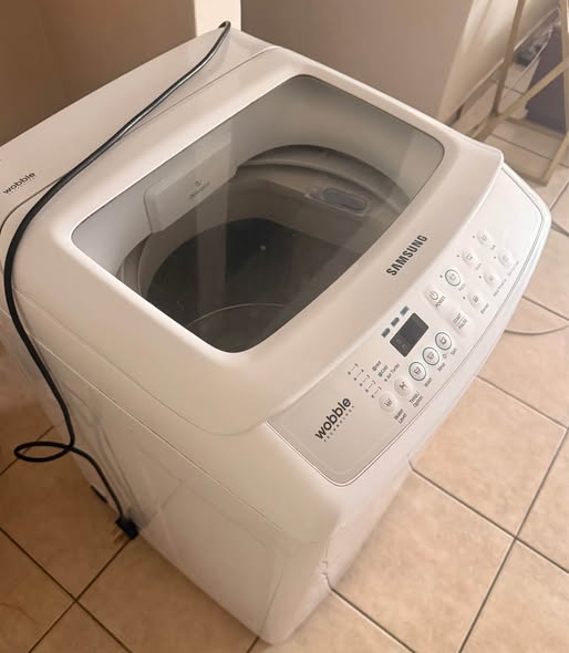 SAMSUNG WASHING MACHINE photo 1