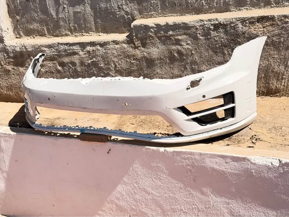 GOLF 7R FRONT BUMPER photo 2