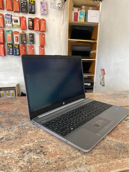 Hp 255 g8 AMD Radeon p photo 2