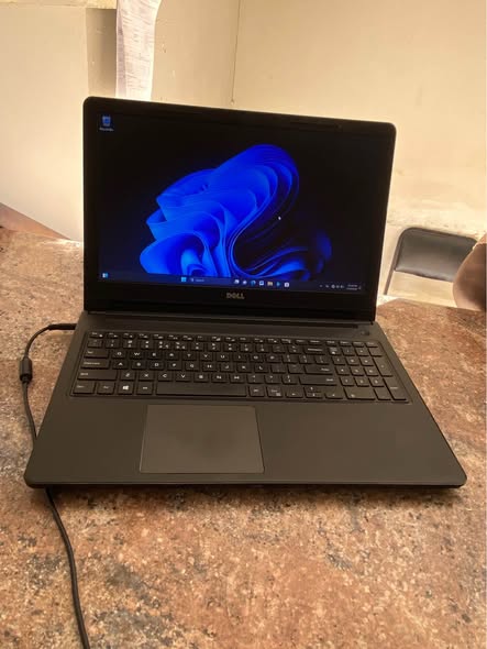 Dell vostro 15 i5 7th gen 2.50Ghz 2.70 GHz photo 1