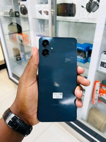 Samsung A06 photo 2