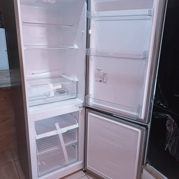 Mirror dispenser fridge photo 2