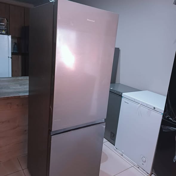 Mirror dispenser fridge photo 1