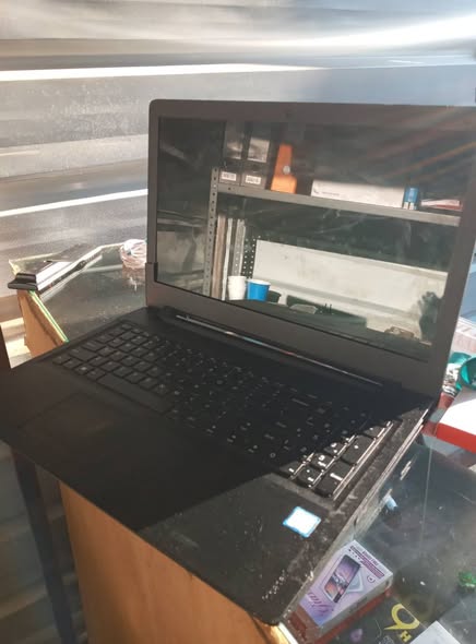Lenovo Ideapad G110 photo 1
