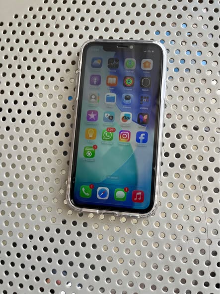 iPhone 11 photo 2