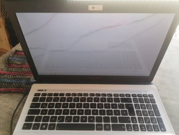 Asus corei5 laptop photo 3