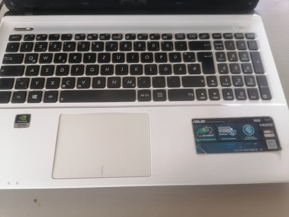 Asus corei5 laptop photo 2