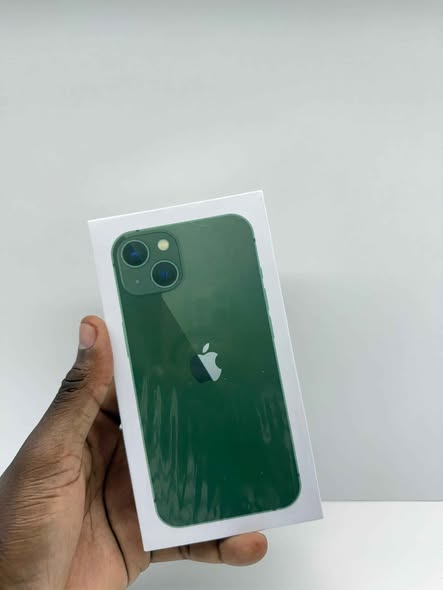 Iphone 13 128GB photo 2