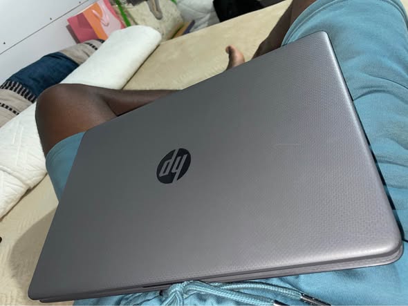 HP laptop photo 3