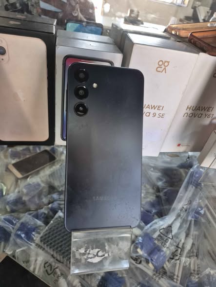 Samsung galaxy a16 photo 2