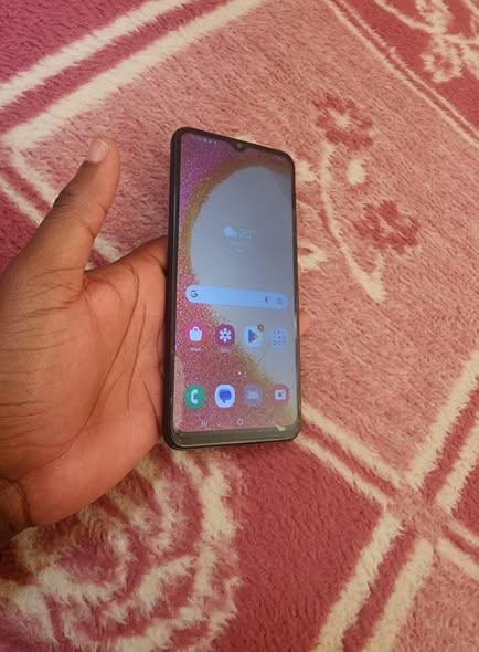 SAMSUNG GALAXY A04E photo 1